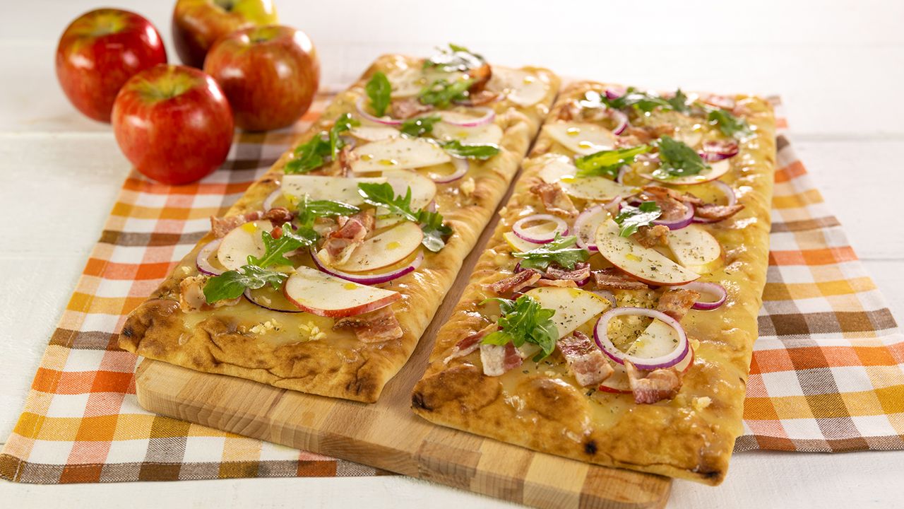 applebaconcheddarflatbreads