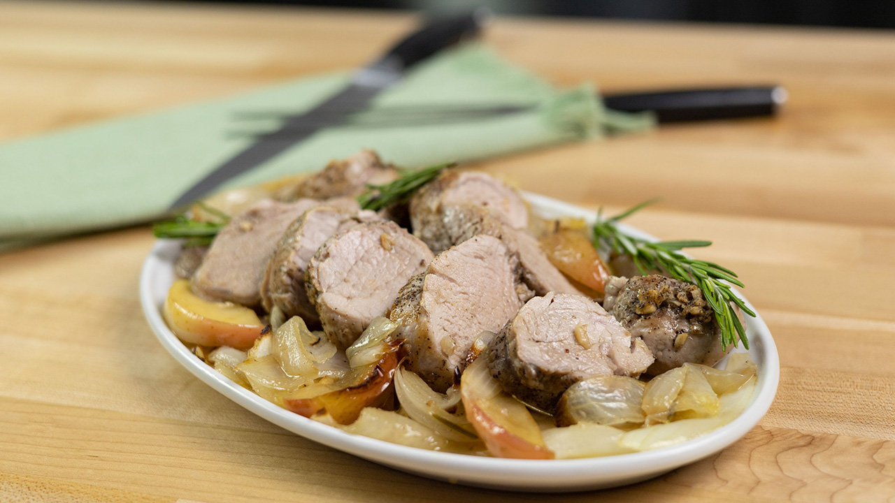 juicyporktenderloinwithapplesandrosemary1280x720
